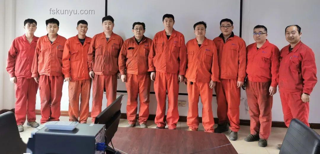 北理工学位服“跨界结界”，创新思维的时尚秀